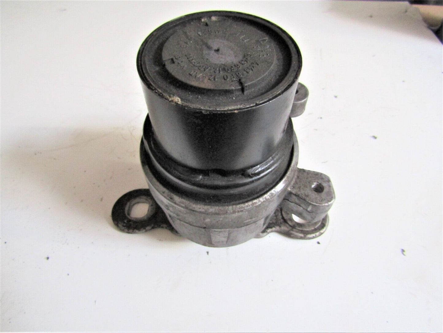 JAGUAR X-TYPE  ENGINE MOUNT / SUPPORT BRACKET FRONT RIGHT