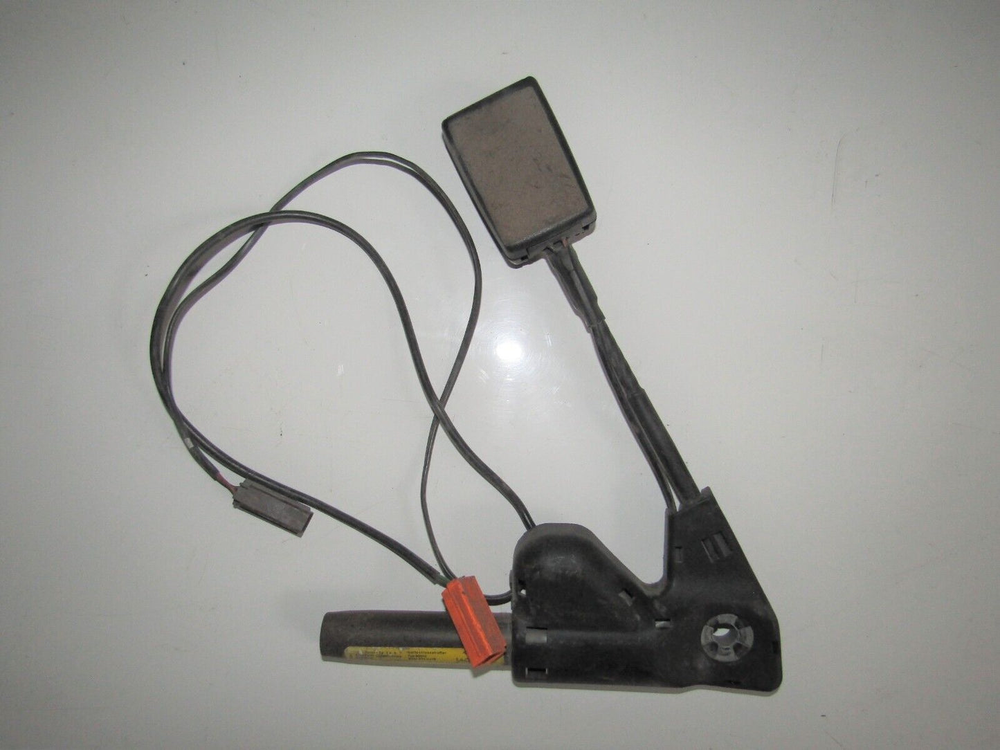 JAGUAR X TYPE FRONT O/S SEAT BELT PRETENSIONER