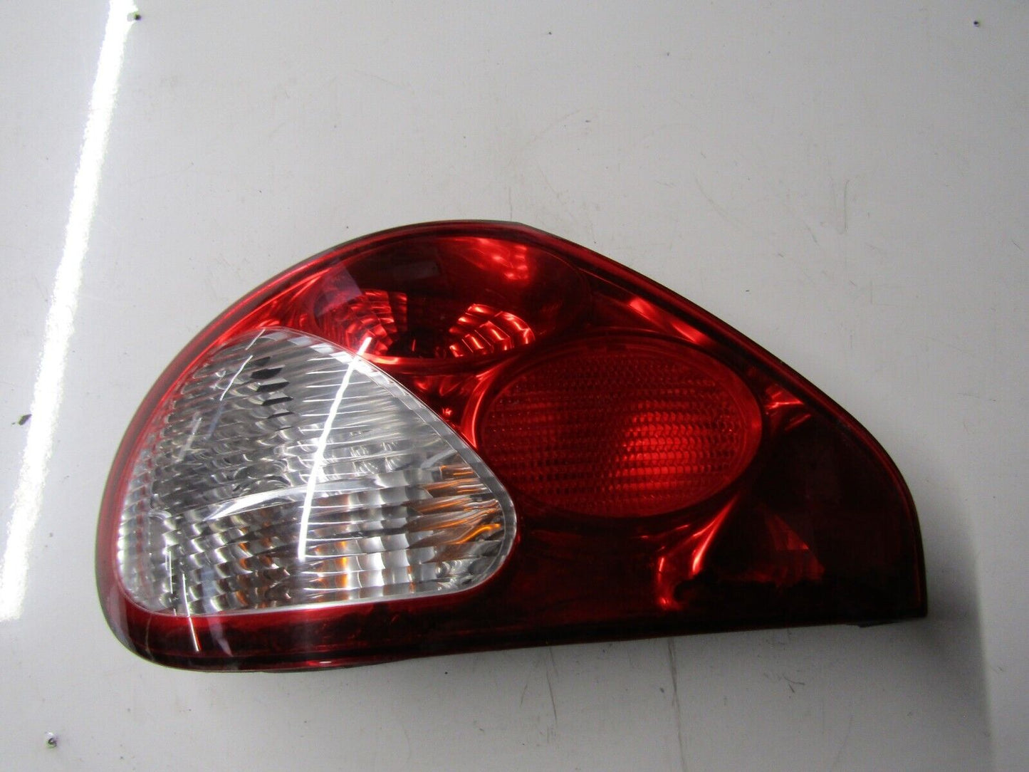 JAGUAR X-TYPE SALOON REAR LEFT TAIL LIGHT  2001-2010