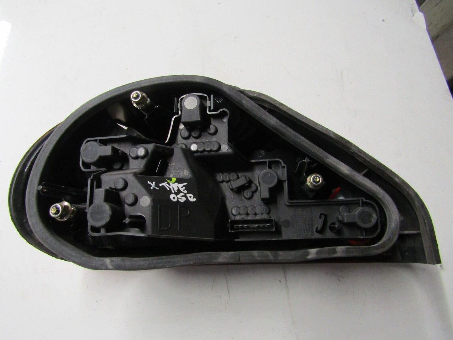 JAGUAR X -TYPE SALOON REAR RIGHT TAIL LIGHT 2001-2010