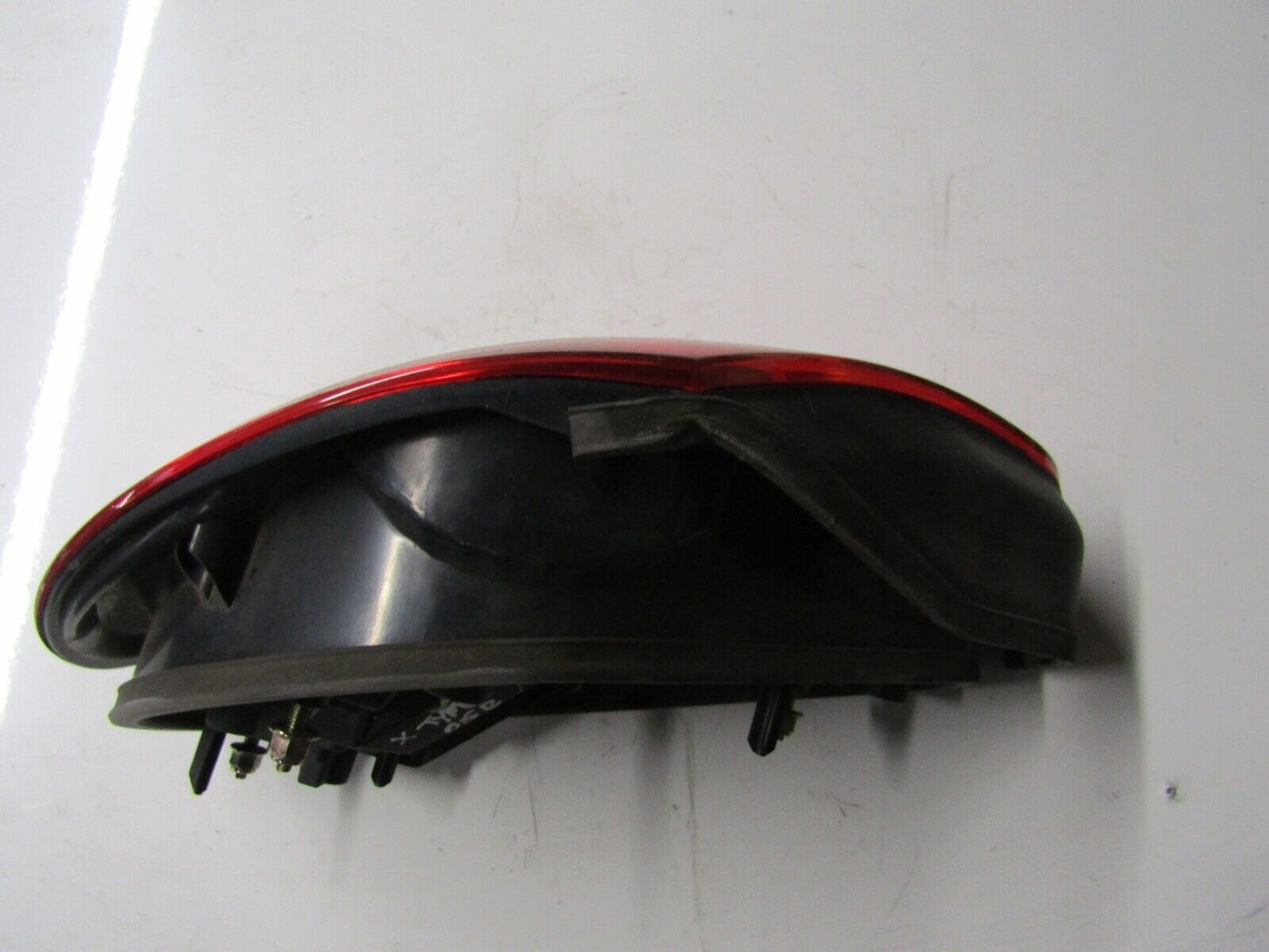 JAGUAR X TYPE SALOON  DRIVERS O/S  TAIL LIGHT / LAMP  2001-2010