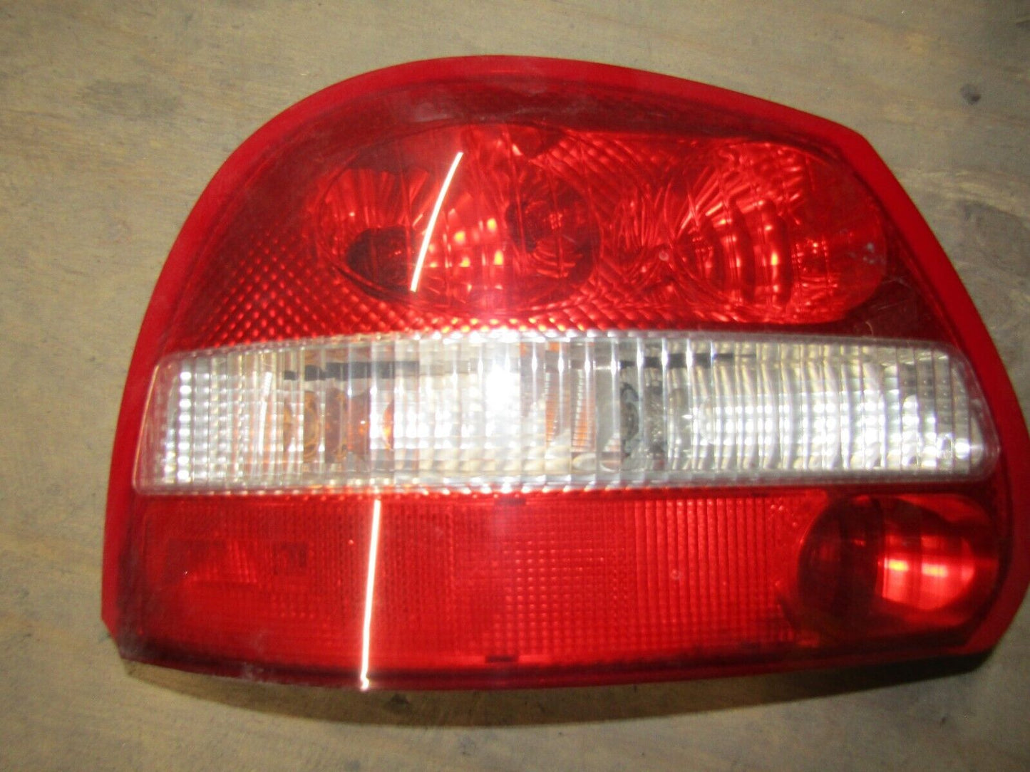 JAGUAR X TYPE  PASSENGER SIDE REAR TAIL LIGHT 4X43-N13405-A 2001-2010