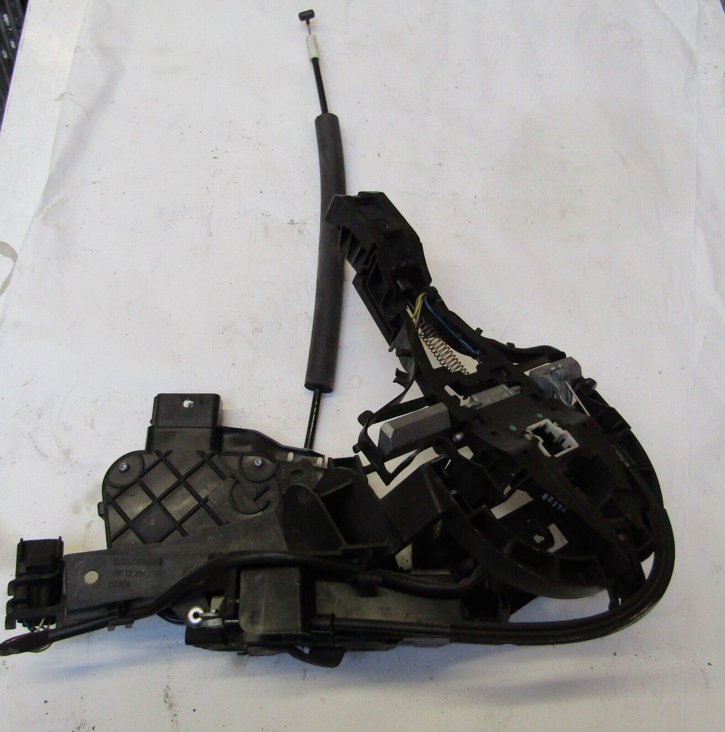 JAGUAR XF X250 PASSENGER LEFT REAR DOOR LATCH LOCK 8X23 24995 AD/AE (KEYLESS)