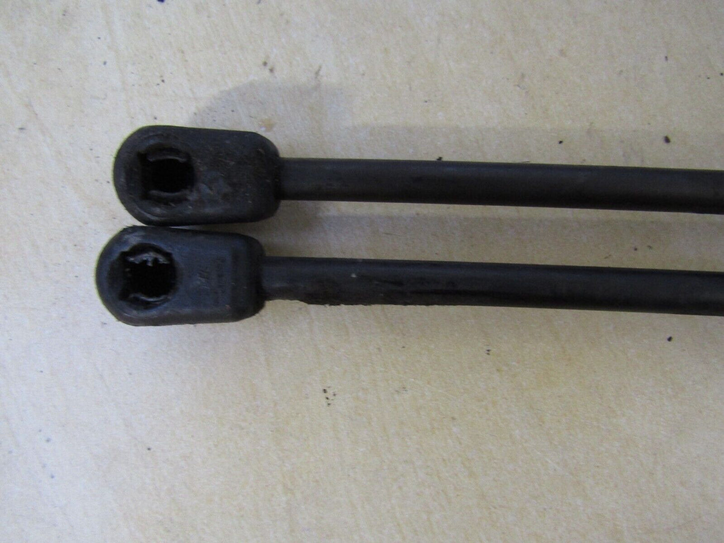 Jaguar XF X250 Pair of Front Gas Support Struts 08-15 8X23-16C826-AC