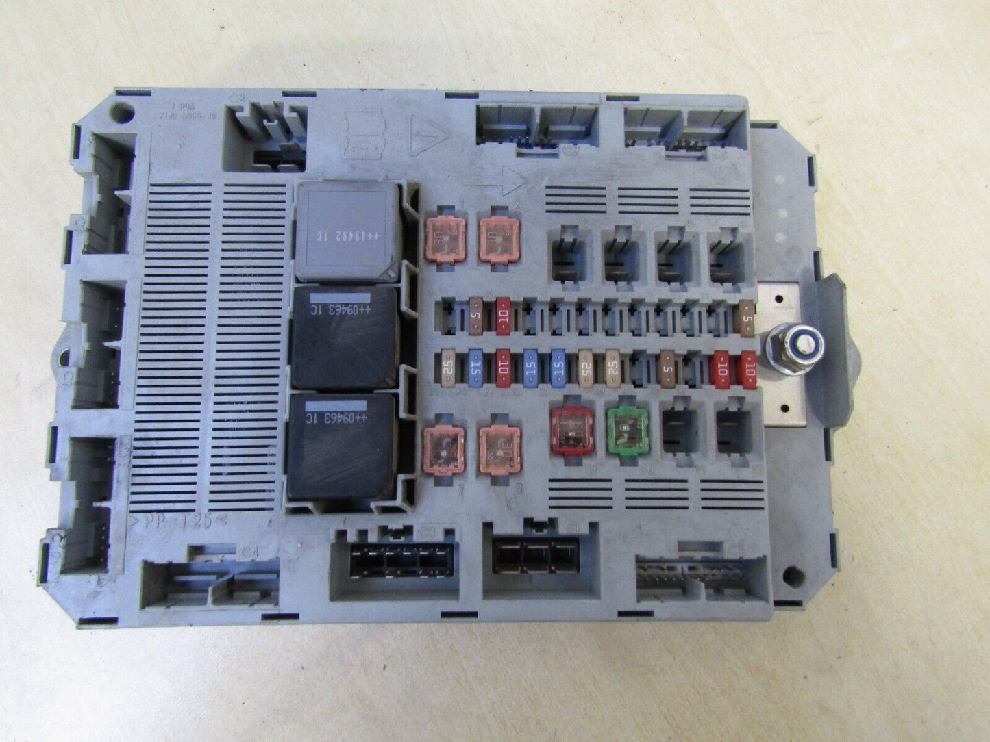 JAGUAR XF FUSE RELAY BOX REAR IN BOOT 9X23-14D628-AC 3.0 TDV6 2007 - 2011
