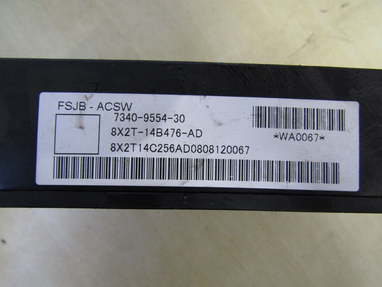 JAGUAR XF FUSE RELAY BOX REAR IN BOOT 8X2T-14B476-AD 2.7 DIESEL 2007 - 2011