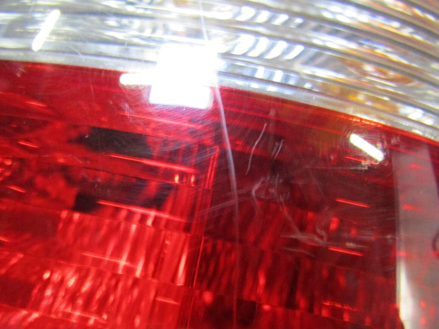 JAGUAR XJ REAR RIGHT TAIL LIGHT LNC 4900 BB RH