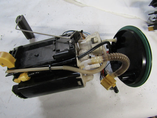 Jaguar S-Type 2.7 V6 Diesel FUEL PUMP INTAKE TANK