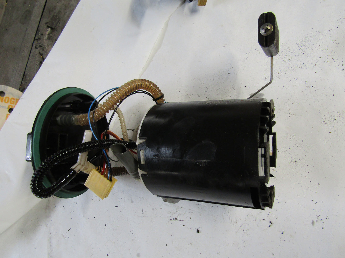 Jaguar S-Type 2.7 V6 Diesel FUEL PUMP INTAKE TANK