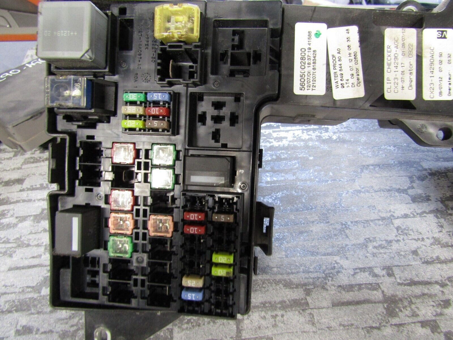 JAGUAR XF X250 2.2 DIESEL ENGINE BAY FUSE BOX CX23-14290-