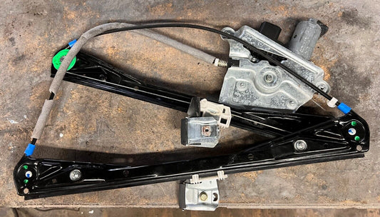 Jaguar S-Type N/S/F  Passenger Front Window Regulator 2002-2007