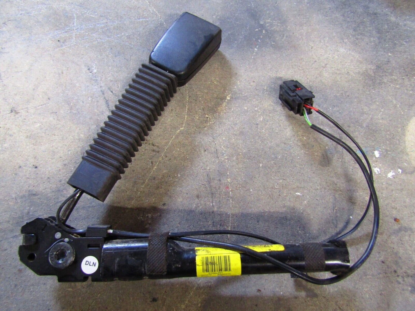 JAGUAR XF X250 2011 - 2015 FRONT LEFT PASSENGER SIDE SEAT BELT BUCKLE CX23-61203