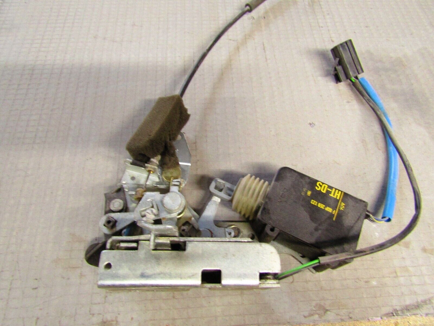 JAGUAR XJ 1997-2003 X308 O/S/R  DRIVERS REAR DOOR LOCK MECH