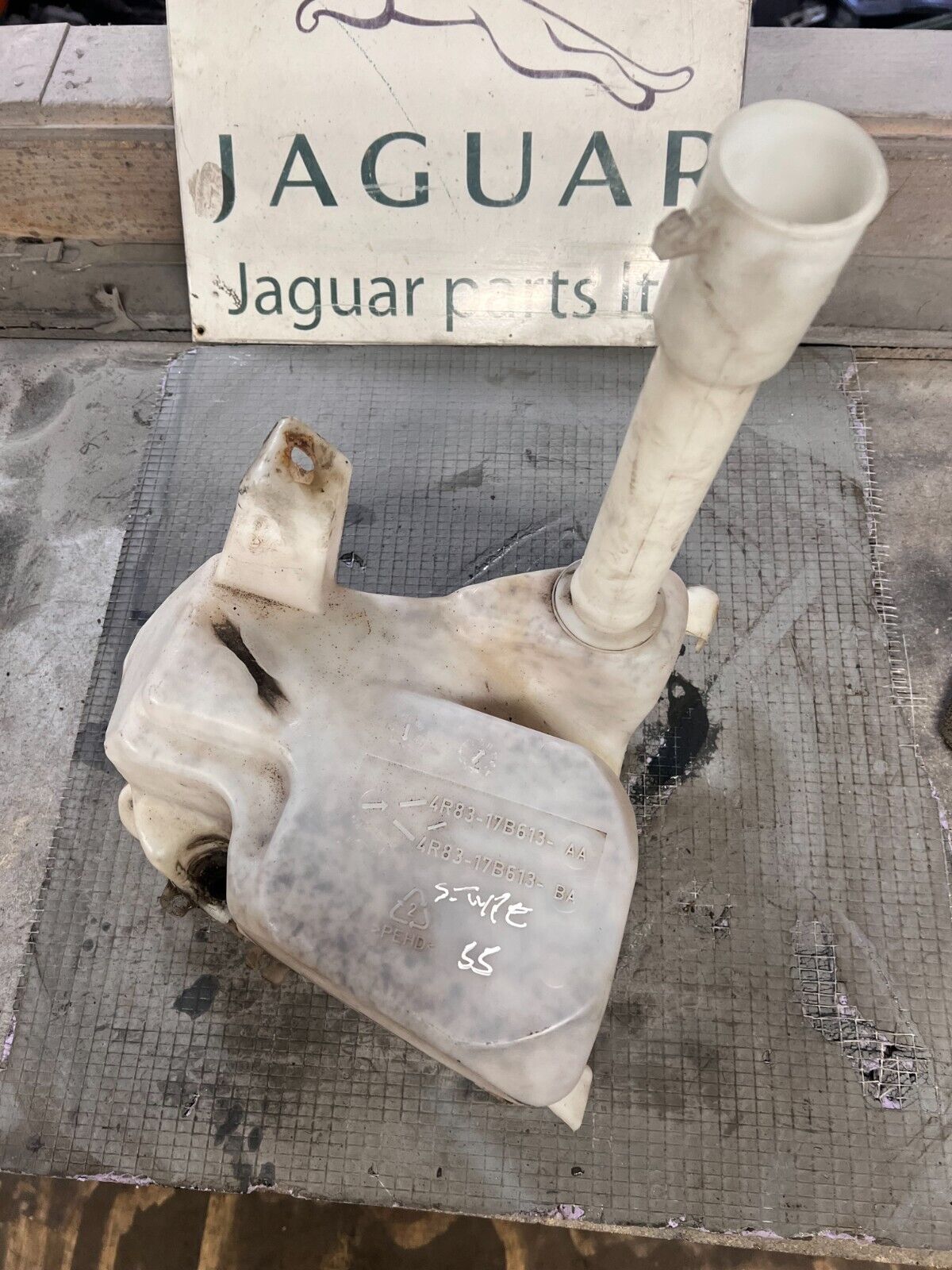 Jaguar S Type 98-07 Windscreen Washer Bottle 4R8317B613BA