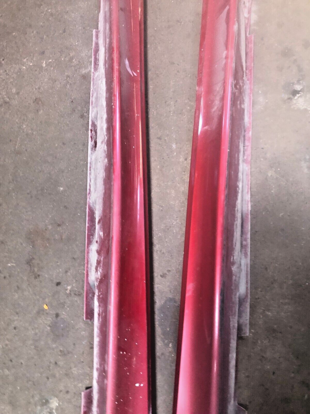 JAGUAR XF X250 SPORT SALOON  2012 O/S,N/S SIDE SKIRT PAIR -RED