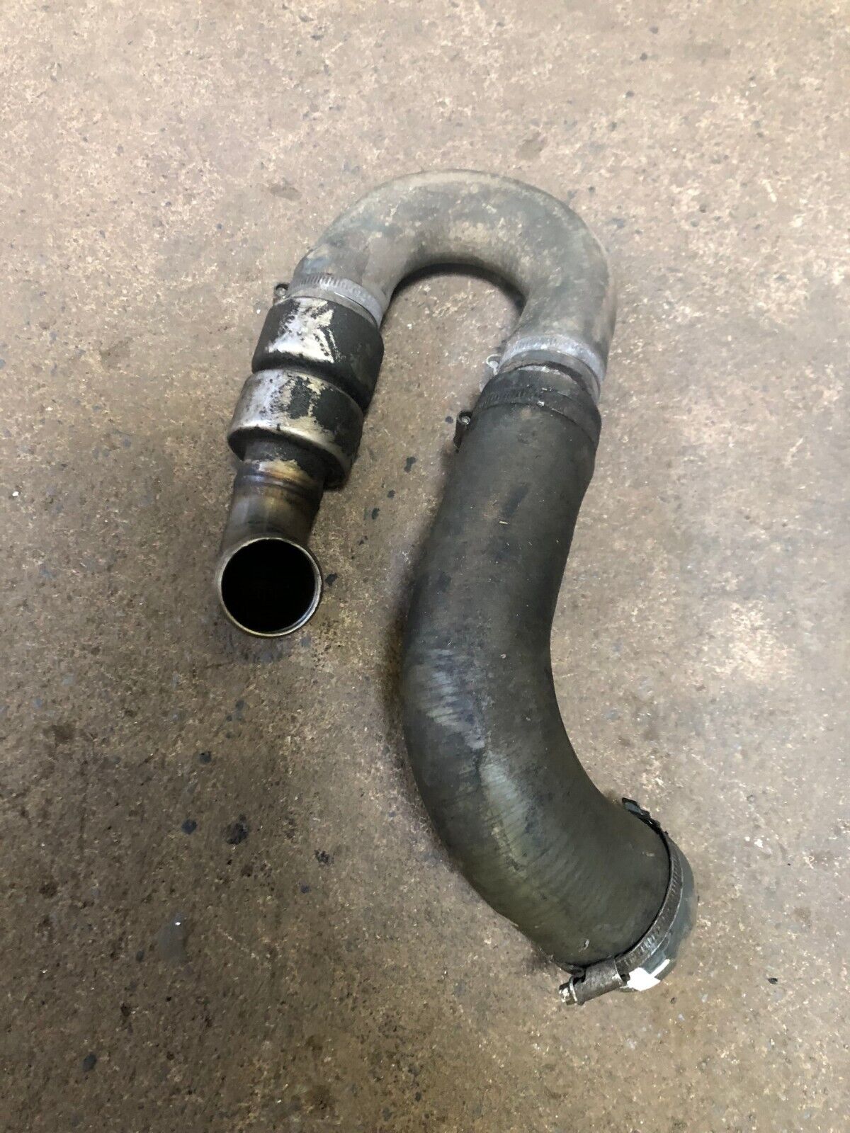 JAGUAR XF X250  INTERCOOLER PIPE HOSE DIESEL 2011 - 2015