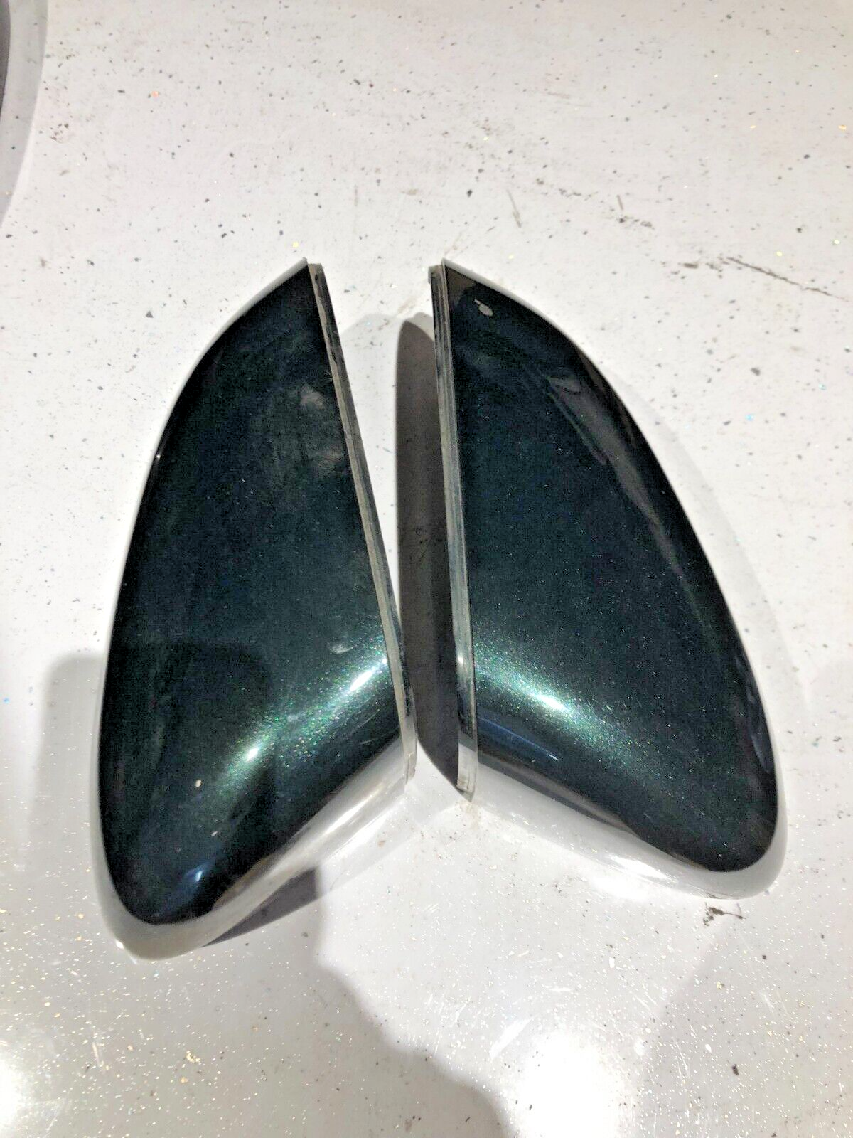 JAGUAR XF X250 DOOR WING MIRROR COVER HOUSING PAIR GREEN (HHN)