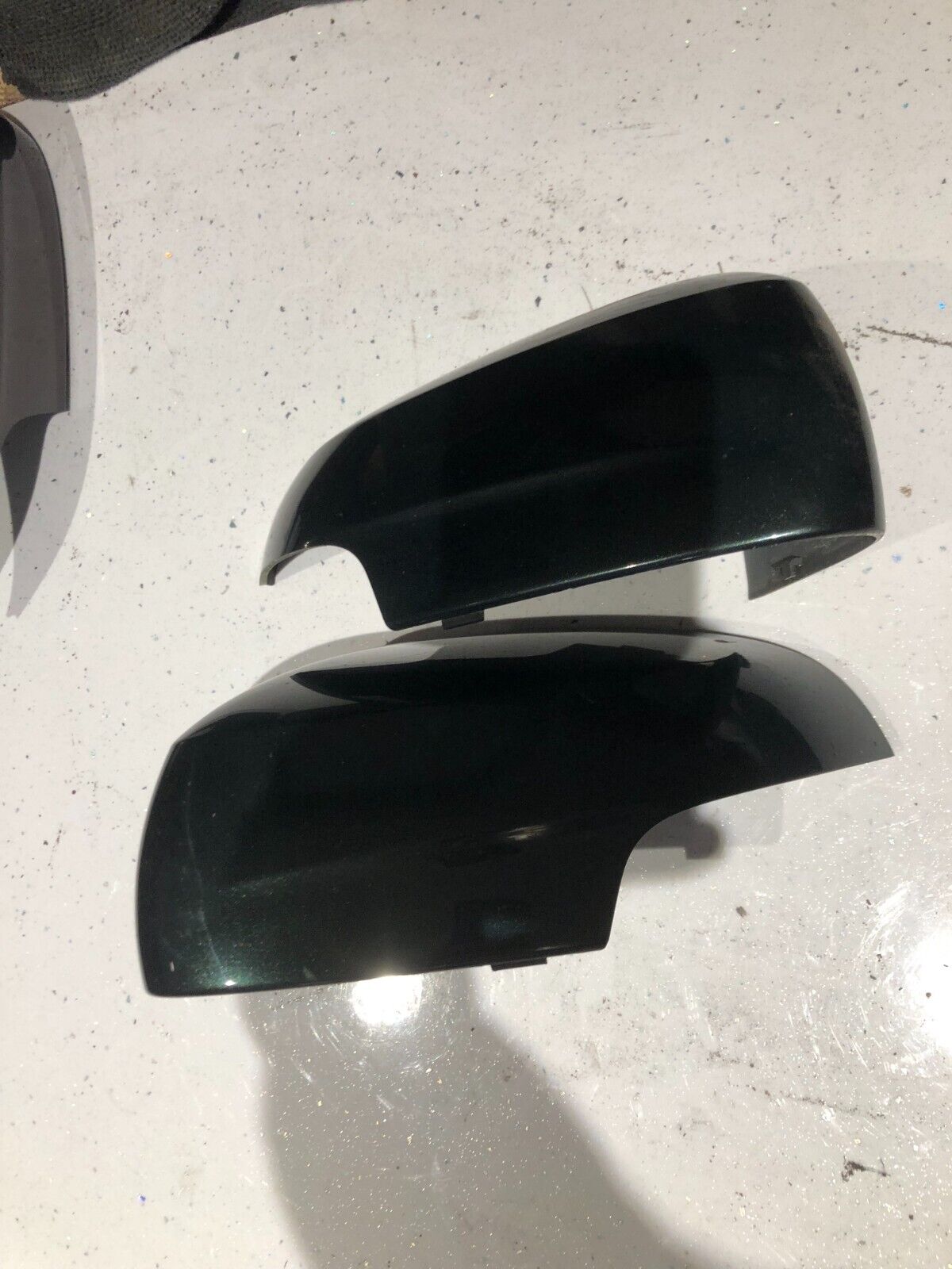 JAGUAR XF X250 DOOR WING MIRROR COVER HOUSING PAIR GREEN (HHN)