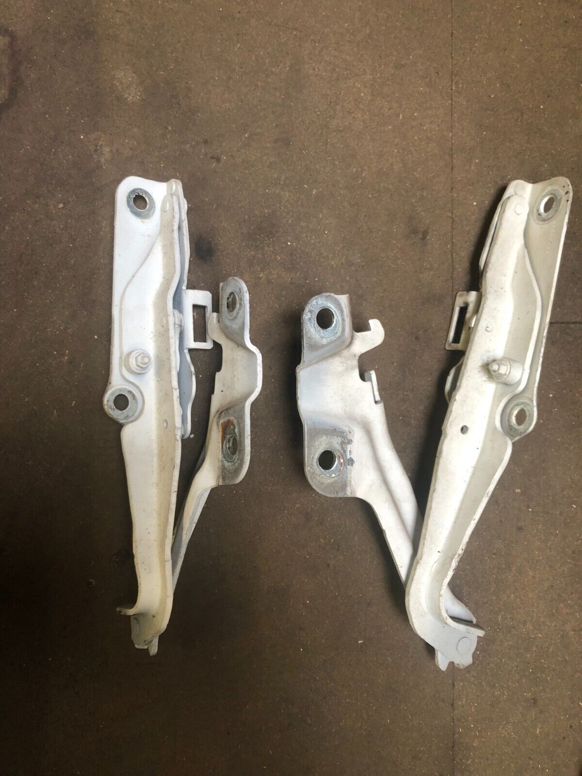 JAGUAR XF X250 BONNET HINGE PAIR WHITE