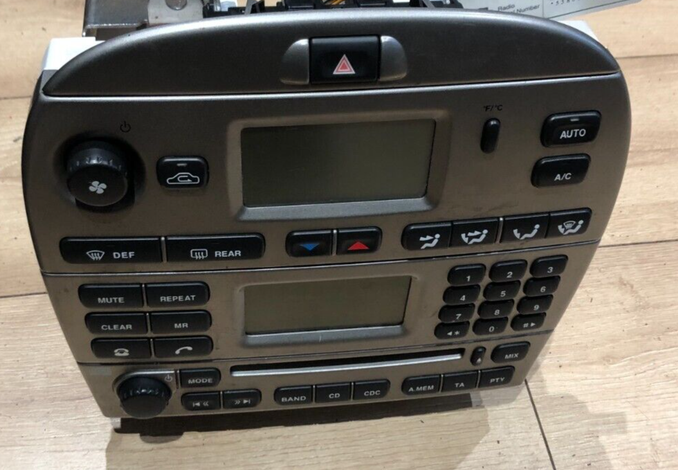 JAGUAR X-TYPE RADIO HEAD/CD UNIT/CLIMATE CONTROL WITH CODE