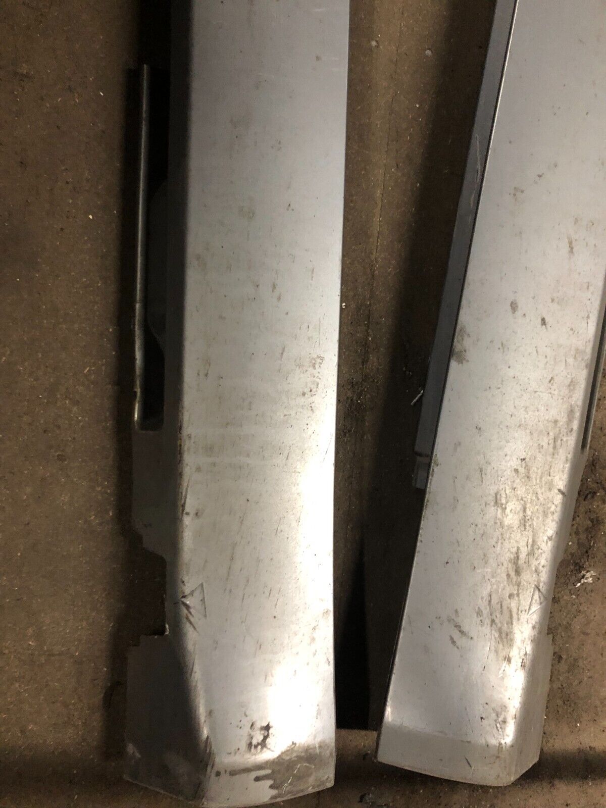 JAGUAR XF X250 O/S & N/S SIDE SKIRT PAIR SILVER