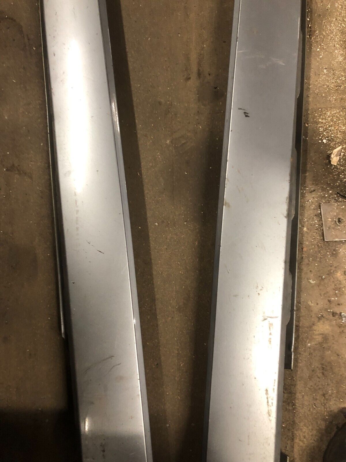 JAGUAR XF X250 O/S & N/S SIDE SKIRT PAIR SILVER