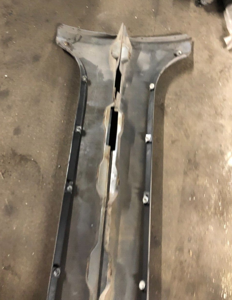 JAGUAR XF X250 O/S & N/S SIDE SKIRT PAIR SILVER