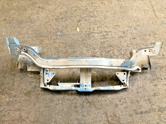 JAGUAR XK8 XKR- 1996-2005 FRONT END CROSSMEMBER / BUMPER MOUNTING CROSSBEAM CUT