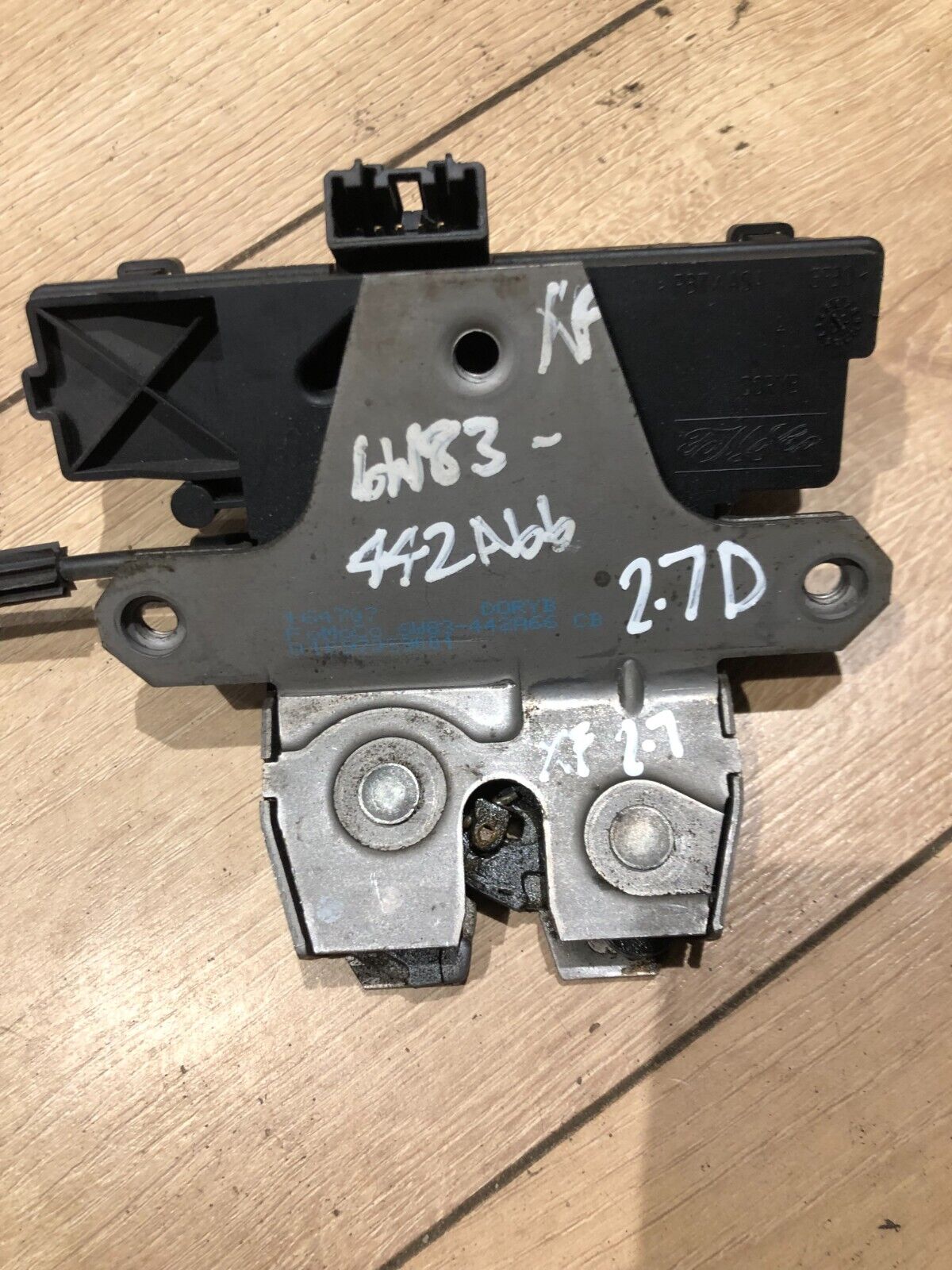 Jaguar XF X250 2.7D Tailgate Lock 6W83-442A66-CB