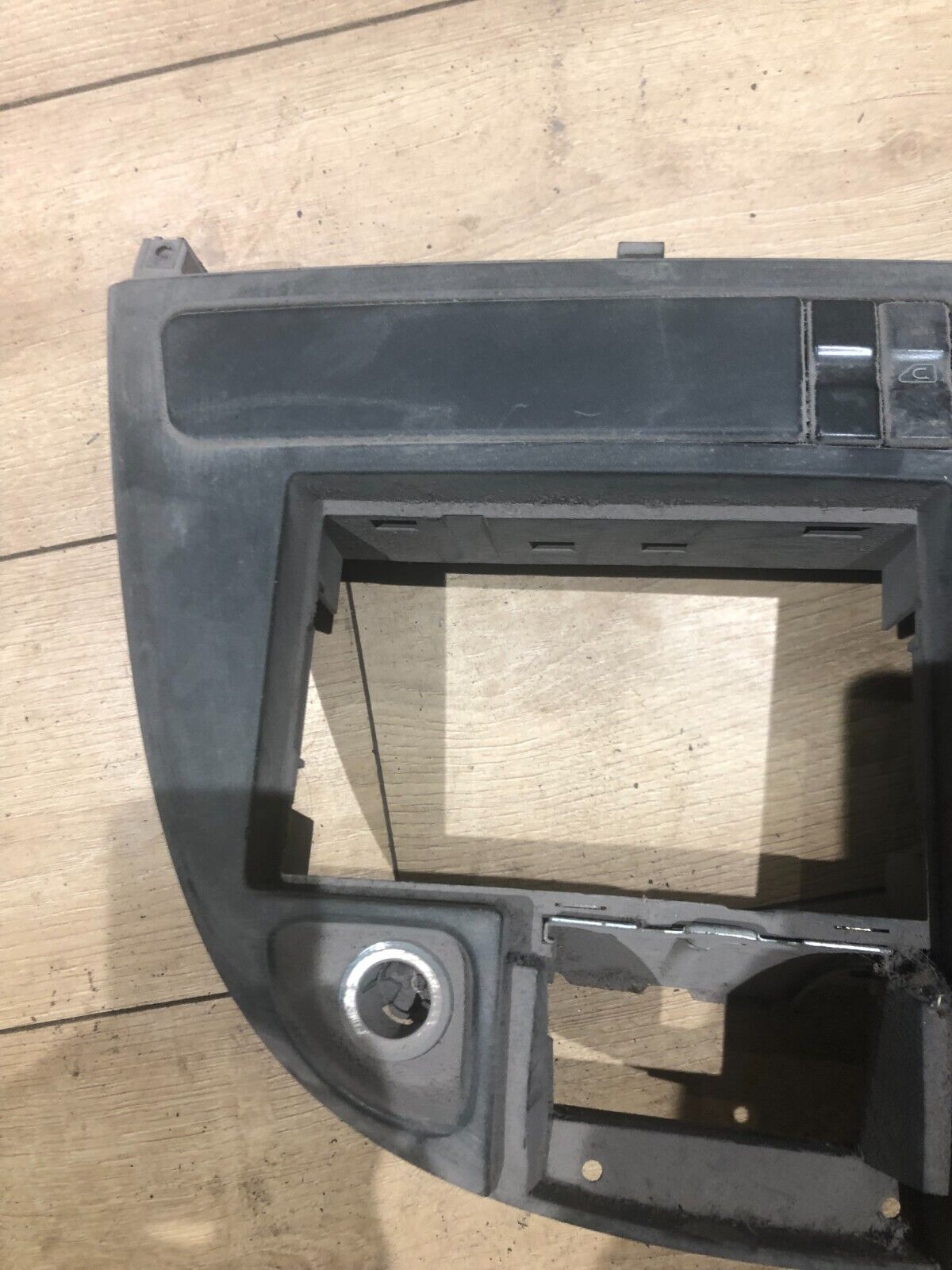 JAGUAR LDV MAXUS CENTER DASH CONSOLE