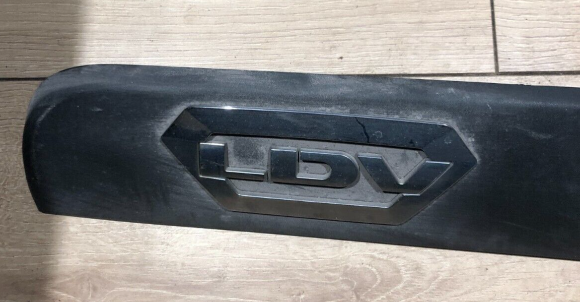 LDV MAXUS V80 PASSENGER LEFT REAR DOOR LIGHT TRIM PANEL