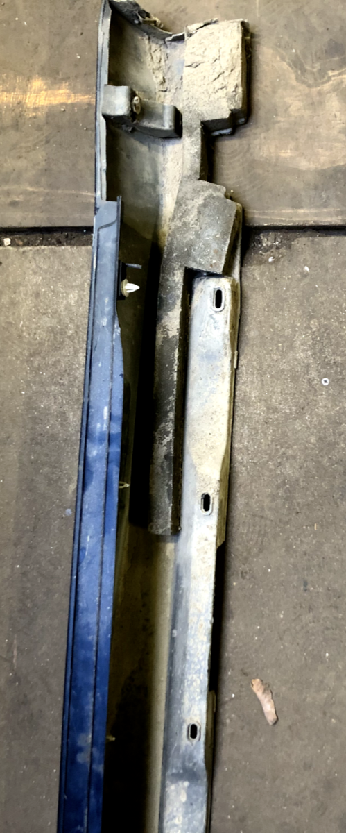 JAGUAR XF SPORT O/S & N/S SIDE SKIRT PAIR BLUE(JJX)
