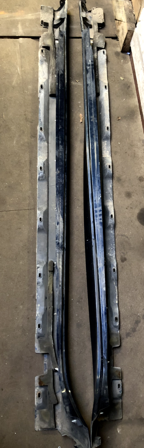 JAGUAR XF SPORT O/S & N/S SIDE SKIRT PAIR BLUE(JJX)