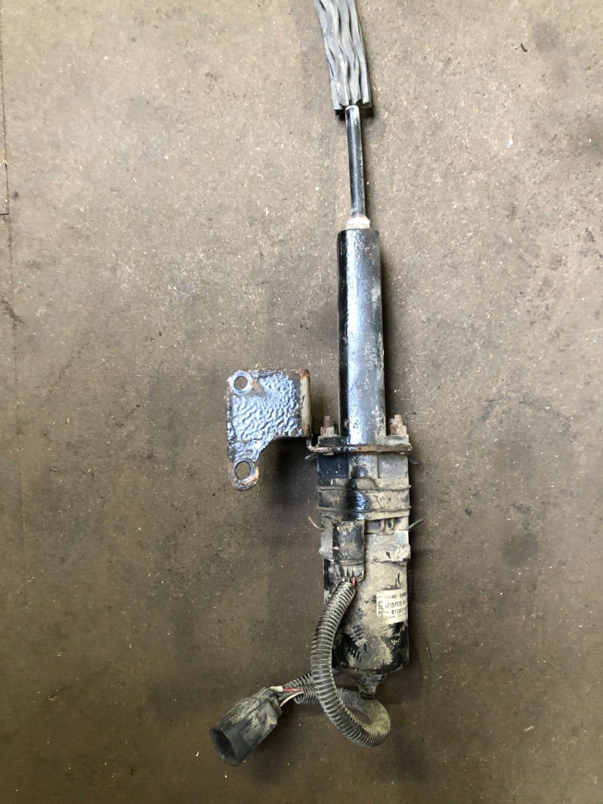 JAGUAR XF X250 HANDBRAKE MOTOR/SHORT CABLE (7151120)