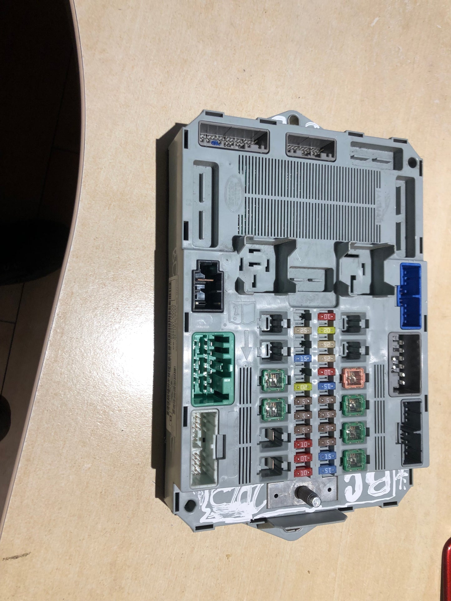 JAGUAR XF 2011-2014 REAR FUSEBOX DX23-14D628-BG (SPORTBRAKE / ESTATE ONLY)