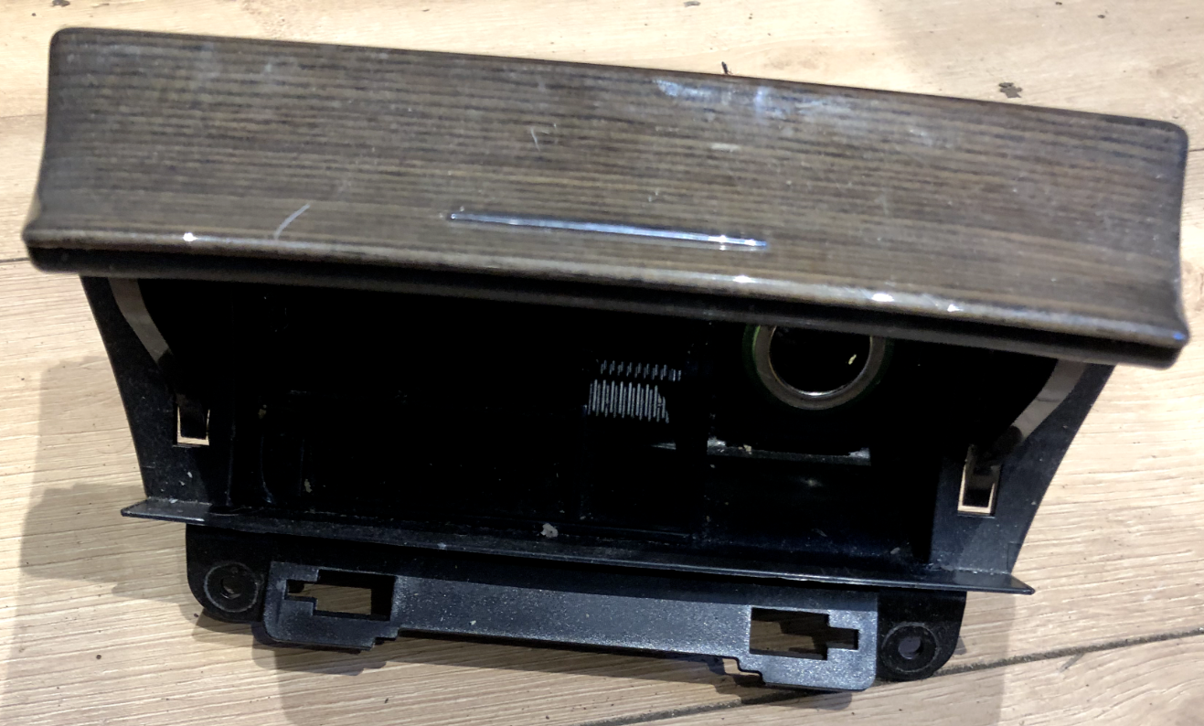 JAGUAR X TYPE DASHBOARD/VENTS TRIM KIT/ASH TRAY SET(WOOD EFFECT  )