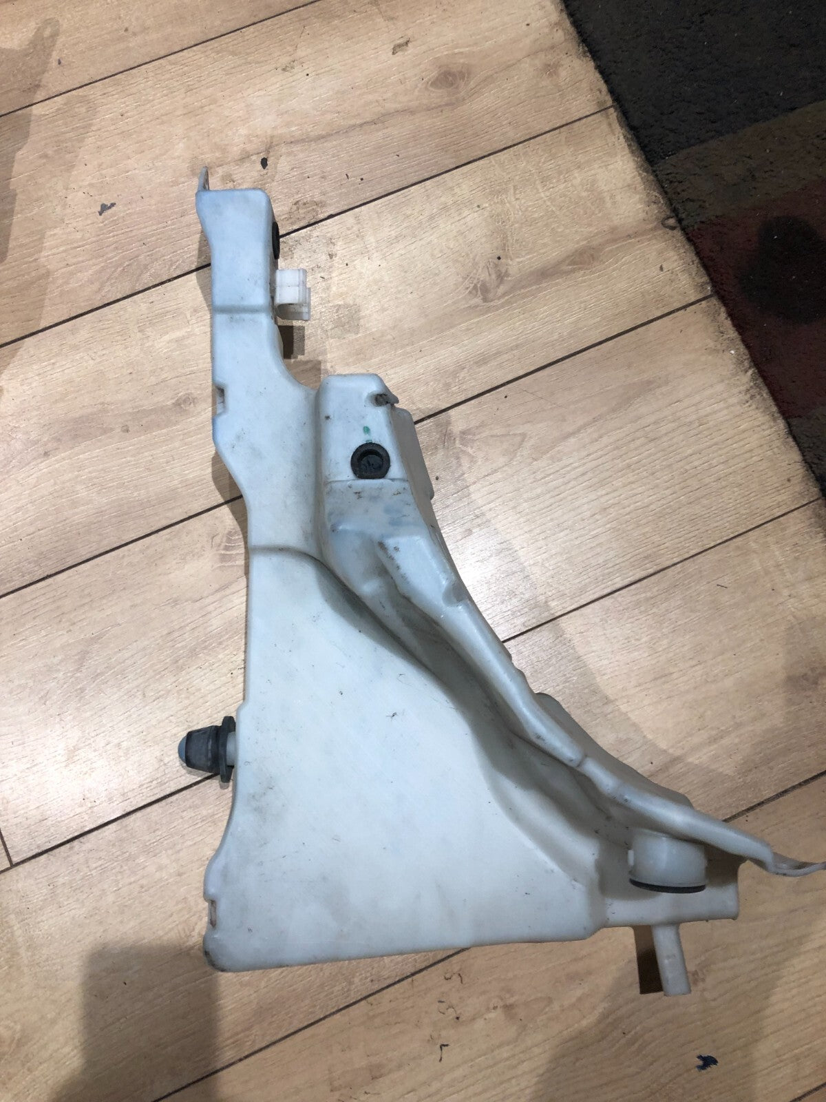 JAGUAR XF XF 2008-2011 WINDSCREEN WASHER RESERVOIR (Models with headlamp washer)