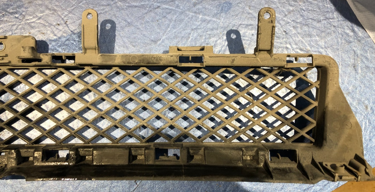 Jaguar XF 2011-2015 "SPORT" FRONT BUMPER CENTRE GRILLE / AIRDAM LOWER MESH