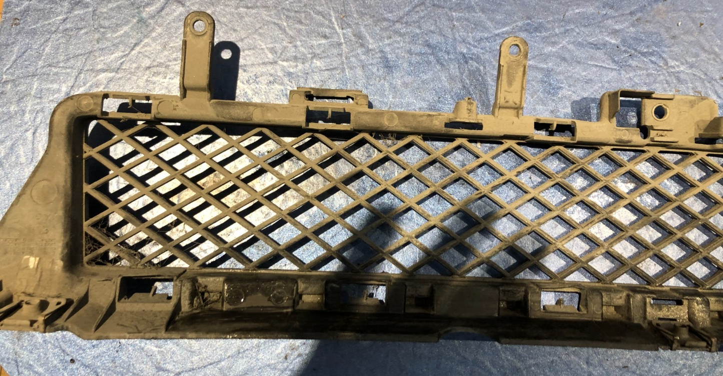 Jaguar XF 2011-2015 "SPORT" FRONT BUMPER CENTRE GRILLE / AIRDAM LOWER MESH