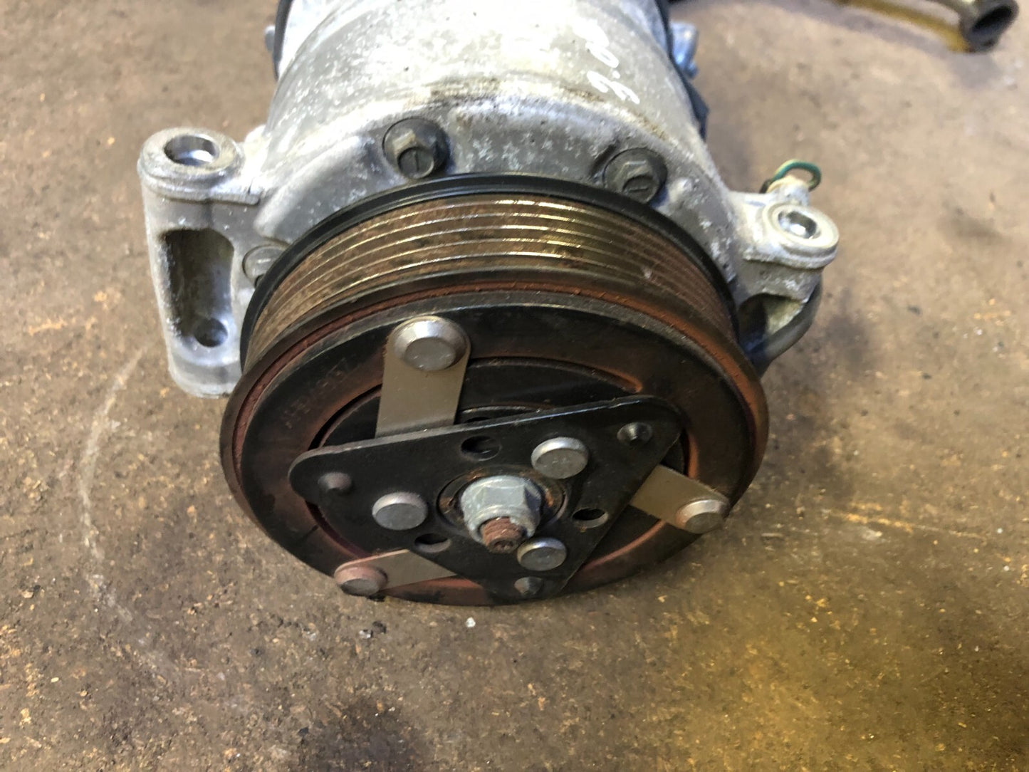 Jaguar XF / XJ X351 3.0d 2009-2015 AIR CONDITIONING COMPRESSOR / AIR CON PUMP