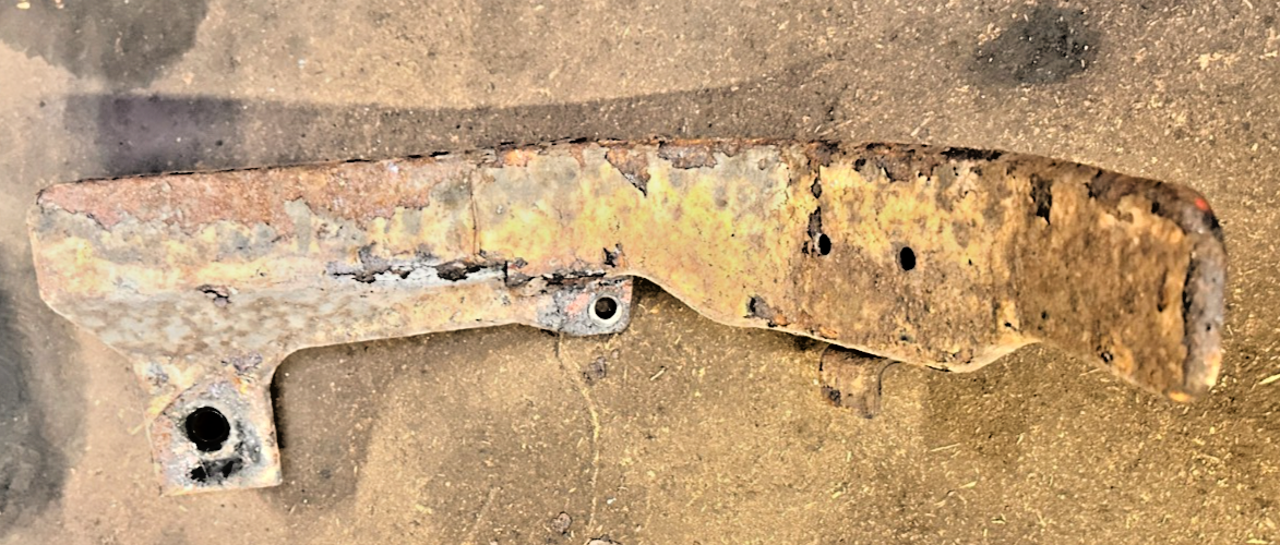 JAGUAR X-TYPE ESTATE RIGHT REAR SUBFRAME BRACKET - jaguar car parts