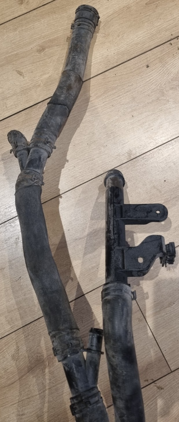 JAGUAR XF 2.2D Water pipe/connector CX23-8286-ED