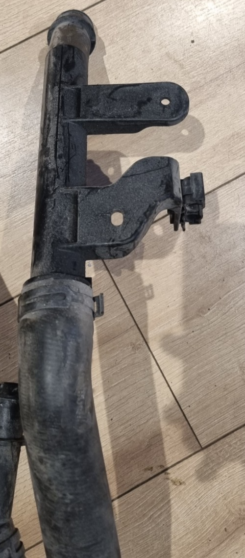 JAGUAR XF 2.2D Water pipe/connector CX23-8286-ED