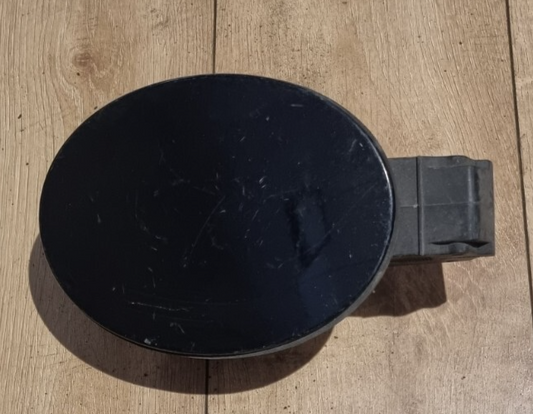 Jaguar X-Type ESTATE 2004-2010  FUEL FLAP DOOR /FILLER BOWL BLACK