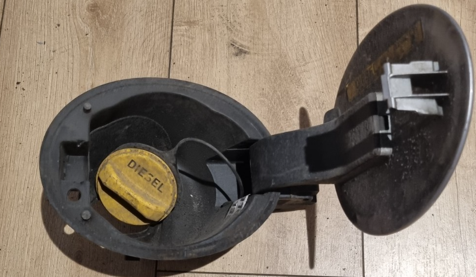 Jaguar X-Type ESTATE 2004-2010  FUEL FLAP DOOR /FILLER BOWL SILVER