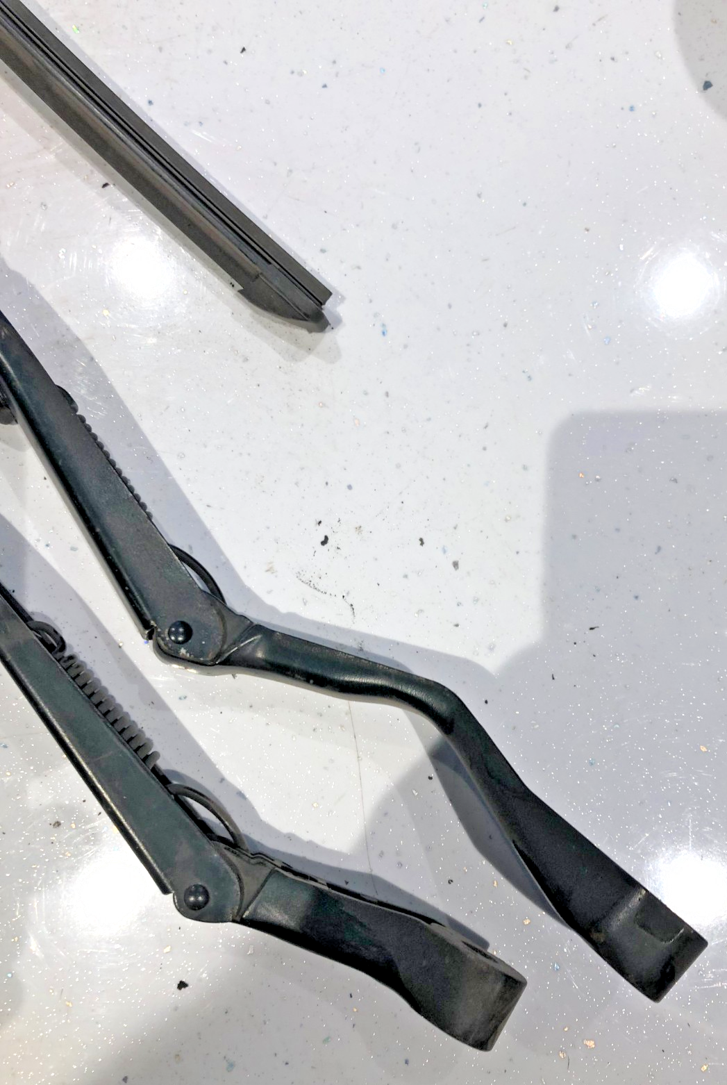 Jaguar XK8 XKR 1996-2006 WINDSCREEN WIPER ARM PAIR