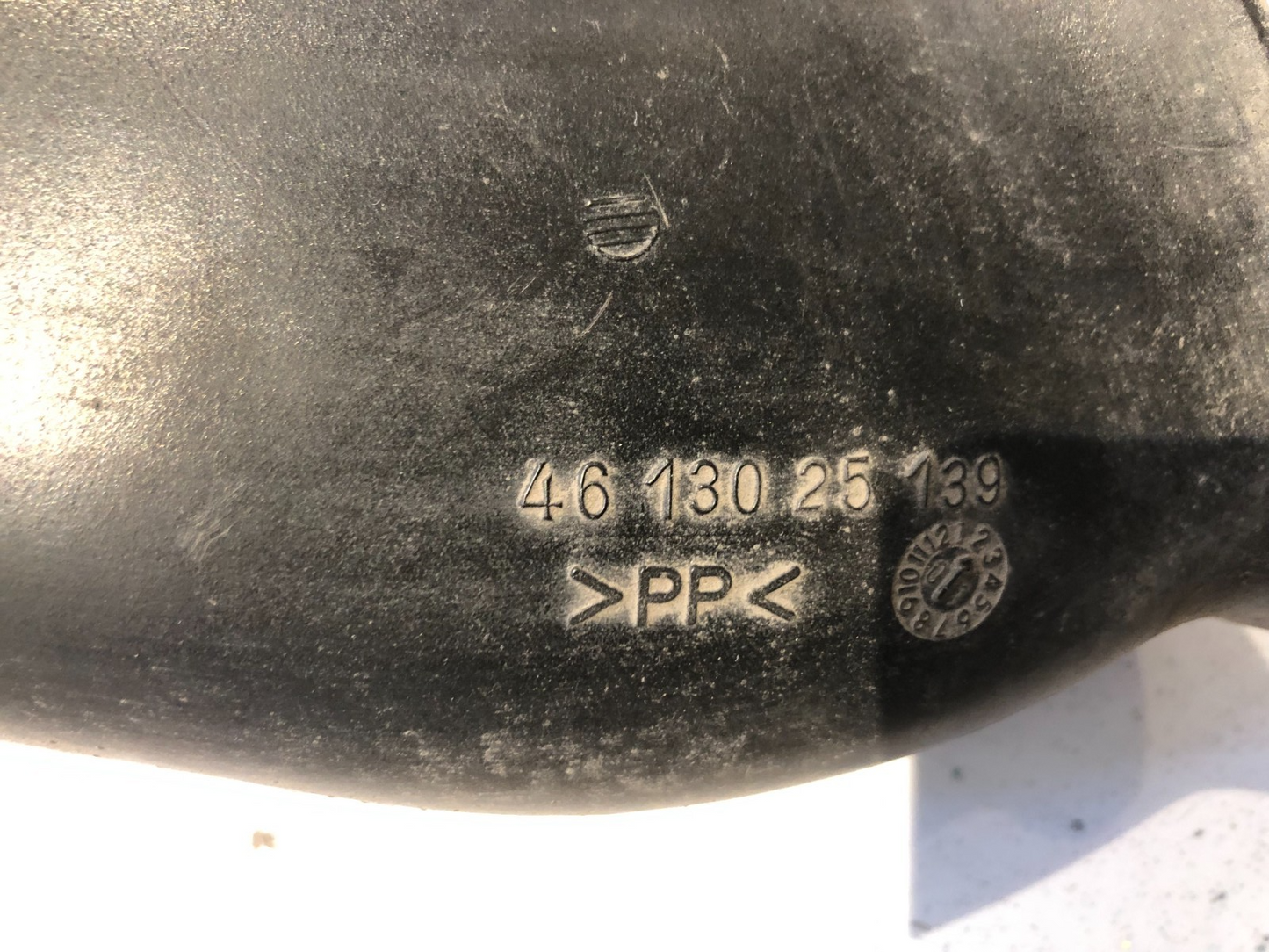 Jaguar XK8 XKR 1996-2006 AIR FILTER BOX INTAKE TUBE