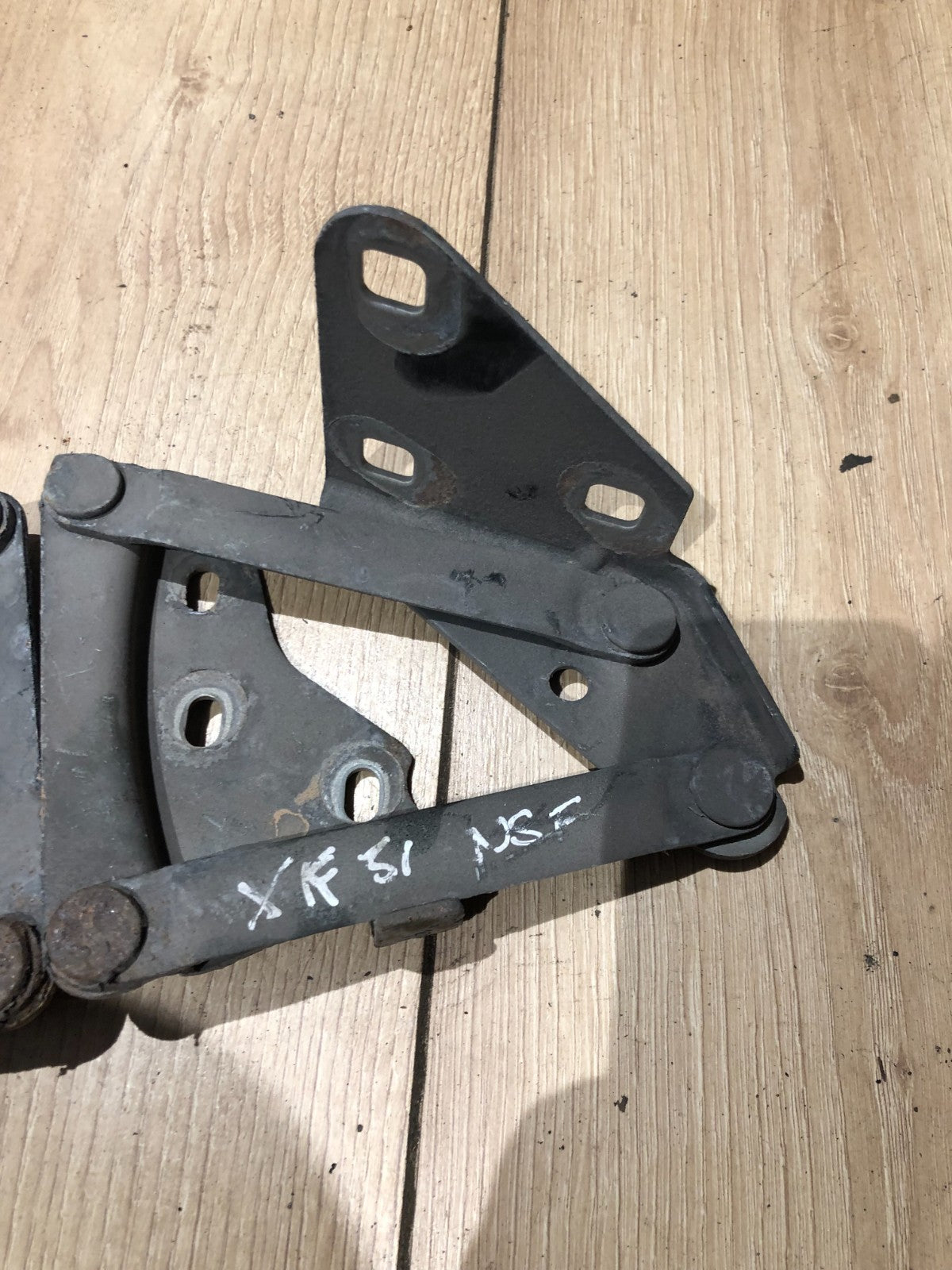 JAGUAR XK8 XKR 1996-2006 BONNET HINGE SET