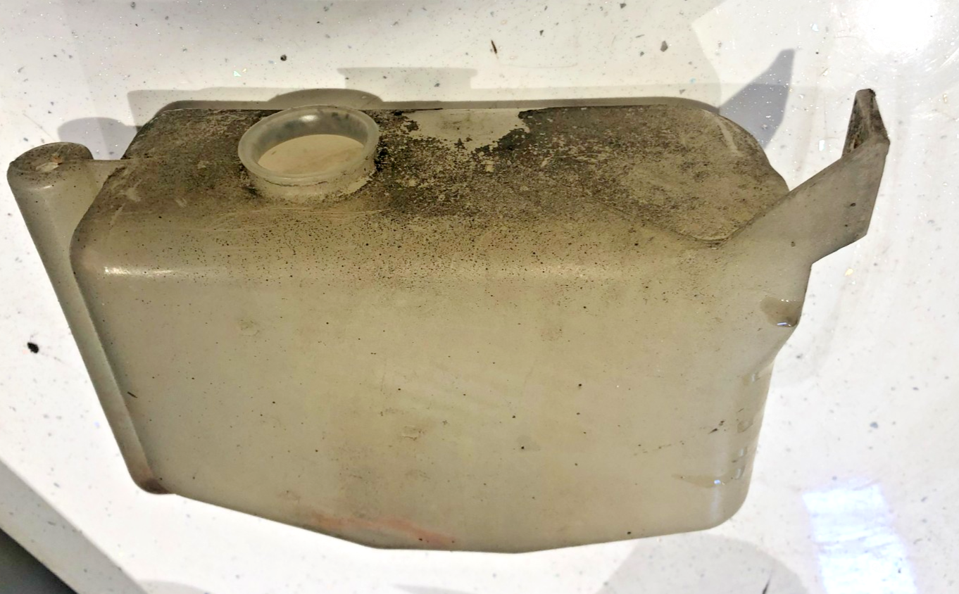 Jaguar XK8 - XKR 2003 Water coolant expansion tank reservoir MJA4460A Petrol