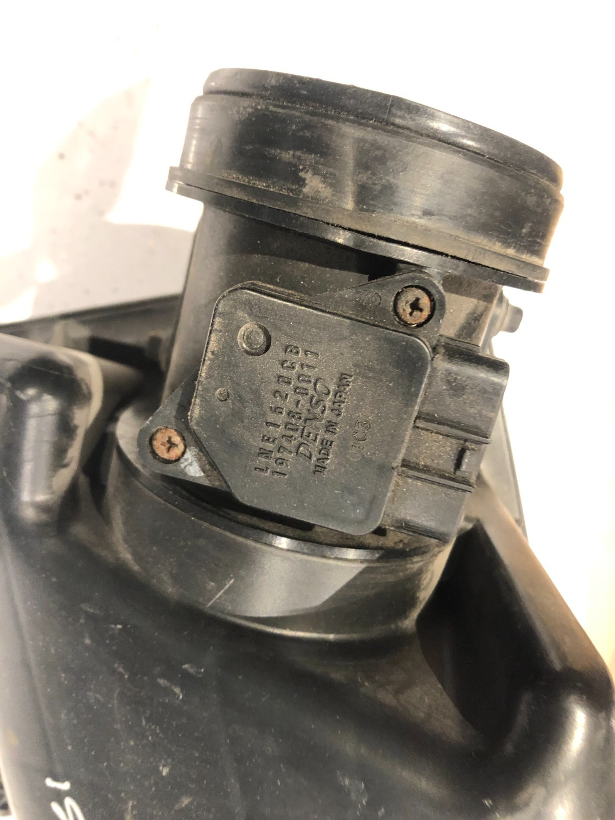 Jaguar XK8 4.0L Air Intake Cleaner Filter Box /Sensor